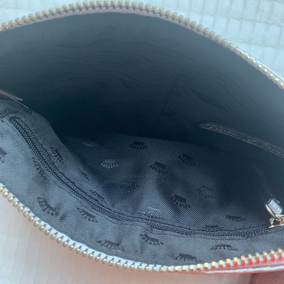 NWOT Juicy Couture wrist bag - Picture 9 of 11